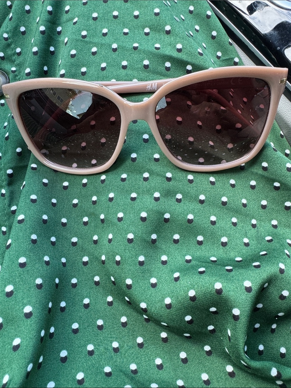 H&M Pink Beige Cat-Eye Sunglasses with Brown Lenses